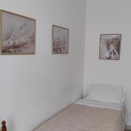 Trilocale Con Posto Auto E Terrazzo 阿尔本加